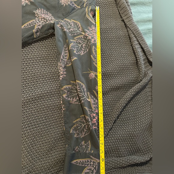 Ted Baker London Mens Dark Floral Button Down Shirt EUC Long Sleeve - Picture 9 of 9